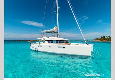 Lagoon 52 F Flerskrovsbåt 2014, med Yanmar 4JH4TE motor, Spanien