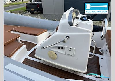 Sacs S-680 Gummibåd / Rib 2004, med Mercury motor, Holland