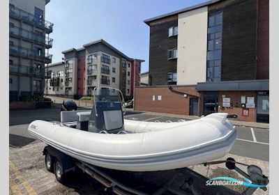 Zodiac Medline 580 Gummibåd / Rib 2022, med Mercury motor, England
