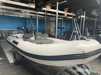Williams 385 Turbojet Gummibåt / Rib 2013, med Weber motor, Holland