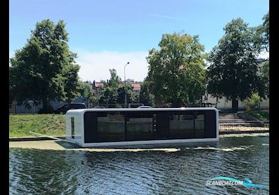 Floodule Flohotel Hausboot / Flussboot 2018, Polen