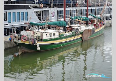 Charterklipper 20 nachtgasten Huizen aan water 1905, met DAF<br />DD575 motor, The Netherlands