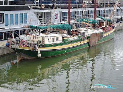 Charterklipper 20 nachtgasten Huizen aan water 1905, met DAF<br />DD575 motor, The Netherlands