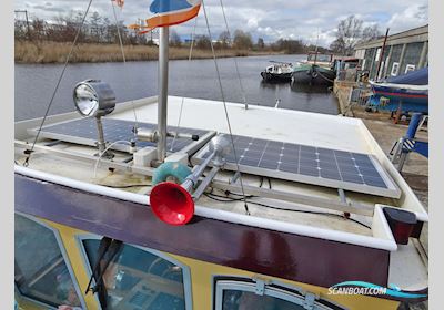 Eurosleper 990 Huizen aan water 2005, met Lister Petter<br />JB3300 motor, The Netherlands