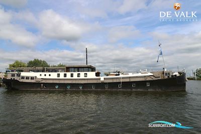 Houseboat Waterloft Luxemotor Huizen aan water 1913, met Caterpilar motor, The Netherlands
