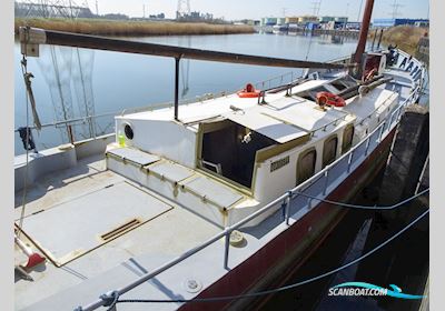 Katwijker 22.25 met CBB Huizen aan water 1906, met GM Detroit<br />471 N motor, The Netherlands