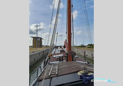 Klipper Woonschip/Zeilklipper Huizen aan water 1903, met Daimler motor, The Netherlands