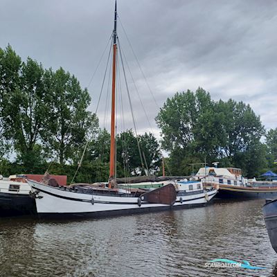 Klipper Woonschip/Zeilklipper Huizen aan water 1903, met Dainler motor, The Netherlands