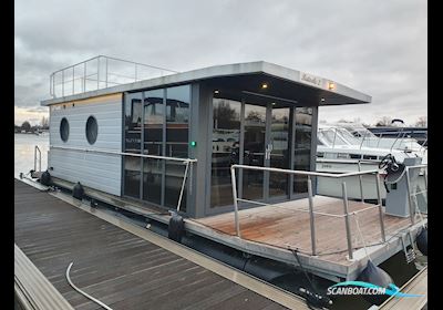 La Mare Houseboat Apartboat L - Giethoorn Huizen aan water 2019, met Honda motor, The Netherlands