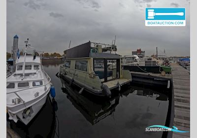 Loosdrecht Houseboat Huizen aan water 1992, met Yamaha motor, The Netherlands