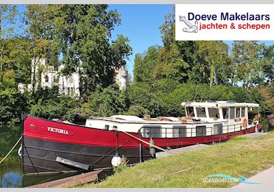 Luxe Motor 23.04 Met Cbb Huizen aan water 1910, met Scania<br />DS11 motor, The Netherlands