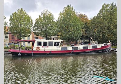 Luxe Motor 23.04 Met Cbb Huizen aan water 1910, met Scania<br />DS11 motor, The Netherlands
