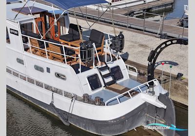 Motortjalk 18.60 Huizen aan water 1916, met Daf<br />DU825 motor, The Netherlands