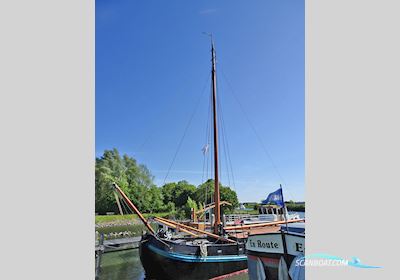 Museale Zeiltjalk 20.40 met UBC Huizen aan water 1877, met Mitsubishi<br />S6E motor, The Netherlands