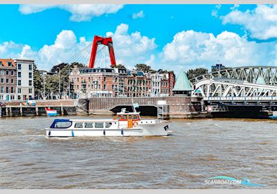 Passagiersschip 30 Personen Huizen aan water 1963, met 2x Mitsubishi<br />6D22 motor, The Netherlands
