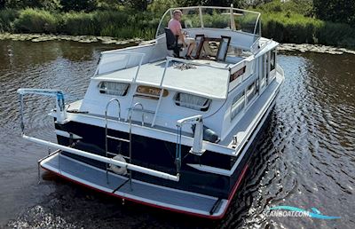 Ruw Aack Tinyhouse Huizen aan water 1979, met Bmc motor, The Netherlands