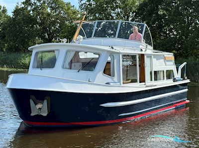 Ruw Aack Tinyhouse Huizen aan water 1979, met Bmc motor, The Netherlands