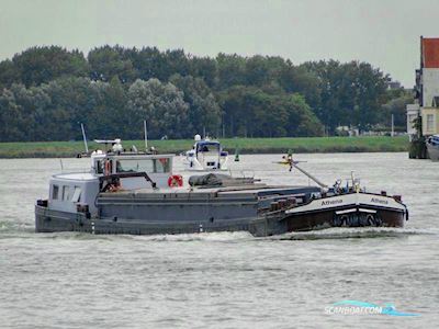 SPITS 38.97 CvO Rijn Huizen aan water 1958, met GM Detroit<br />671 motor, The Netherlands