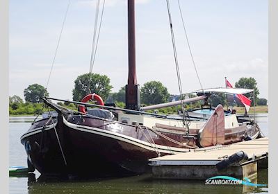 Skutsje 19.09 Huizen aan water 1915, met Mitsubishi<br />S4L2-61SD motor, The Netherlands