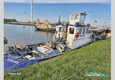 Sleep / Duwboot 17.58 met UBC Huizen aan water 1951, met Stork Ricardo<br />AR216 motor, The Netherlands