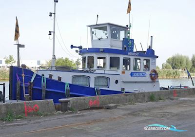 Sleep / Duwboot 17.58 met UBC Huizen aan water 1951, met Stork Ricardo<br />AR216 motor, The Netherlands