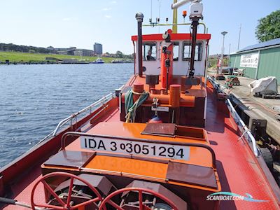 Sleepboot / Duwboot IDA 3 met CBB Huizen aan water 1954, met Caterpillar<br />3412 motor, The Netherlands