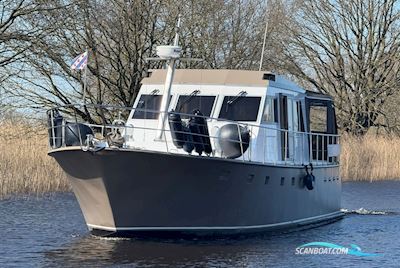 Super Dart 50 Huizen aan water 1977, met Volvo Penta motor, The Netherlands