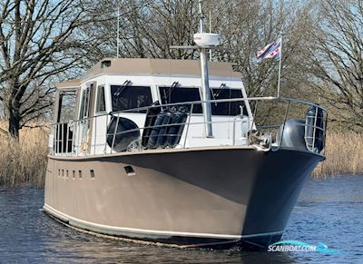 Super Dart 50 Huizen aan water 1977, met Volvo Penta motor, The Netherlands