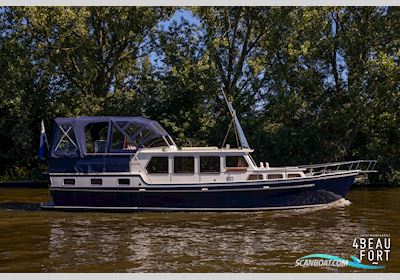 Super Lauwersmeer 1250 AK Huizen aan water 1988, met Iveco M8061 motor, The Netherlands