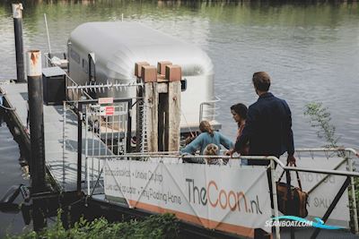 The Coon 1000 Houseboat Huizen aan water 2016, met In Overleg motor, The Netherlands