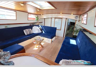 Tjalk Woonboot Huizen aan water 1899, The Netherlands