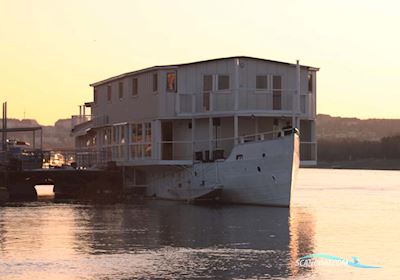 Hotel - Restaurant Ship