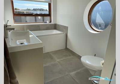 Husbåd Waterliving Missisippi - Helårs Hus- / Bobåt / Flodbåd 2004, Danmark