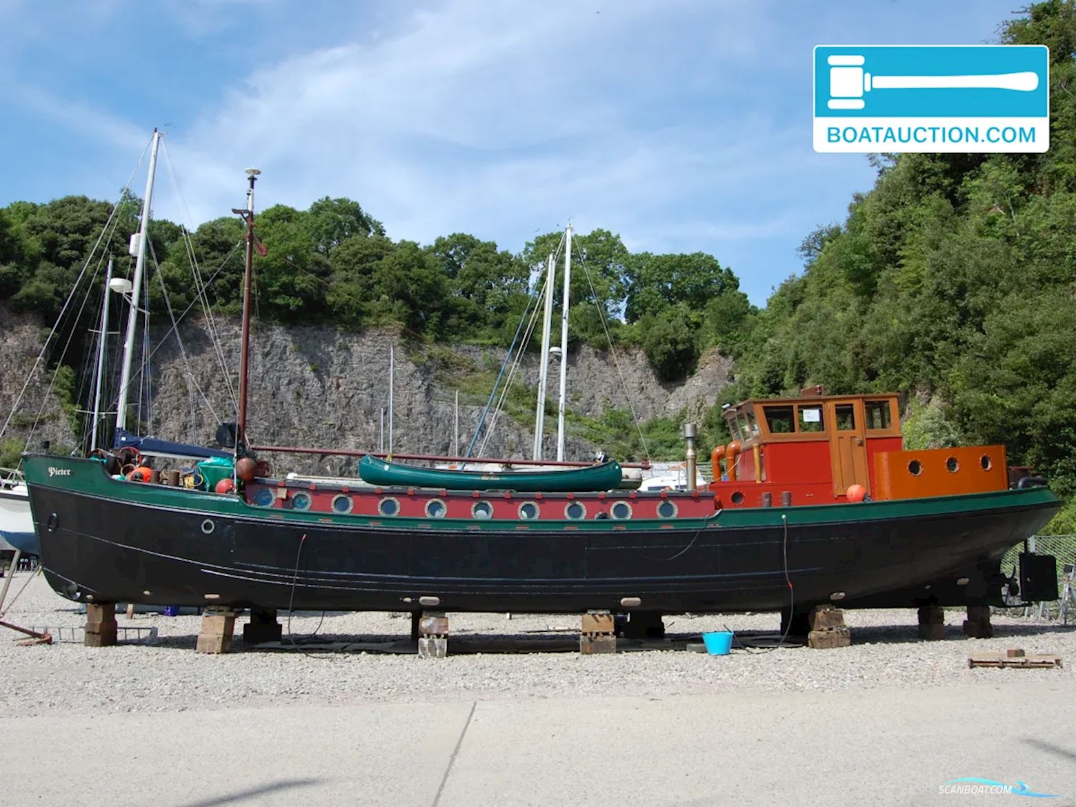 Woonboot 2025 Hus- / Bobåt / Flodbåd 1947, med Bedford 300 S Diesel motor, Belgien