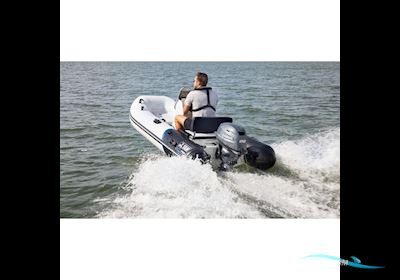 Yamaha YAM 310 TAf gummibåd med jockeysæde og F9.9HES påhængsmotor Inflatable / Rib 2024, Denmark
