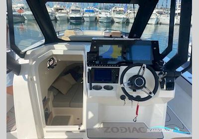 Zodiac X10CC Inflatable / Rib 2024, with Mercury engine, United Kingdom