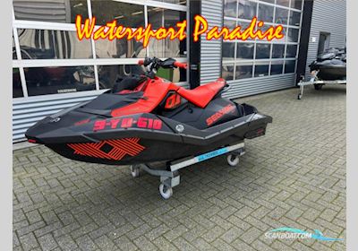 Sea Doo Spark Trixx 2up Jetski / Scooter / Jetboot 2024, mit Rotax motor, Niederlande