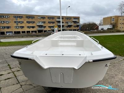 550 Nordic Fisk Med Dobbelt Skrog - Jolle 2024, Danmark