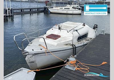 Cabin boat 600 Jolle , med Mercury motor, Holland