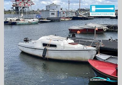 Cabin boat 600 Jolle , med Mercury motor, Holland