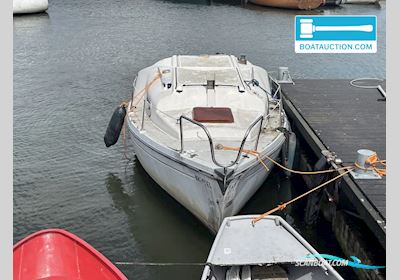 Cabin boat 600 Jolle , med Mercury motor, Holland