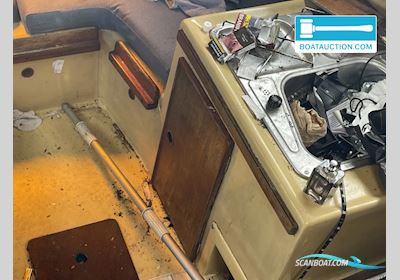 Cabin boat 600 Jolle , med Mercury motor, Holland