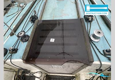 Kajuitzeilboot 650 Jolle , med Mariner motor, Holland