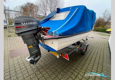 Odder Jolle Jolle 1979, med Mariner motor, Danmark