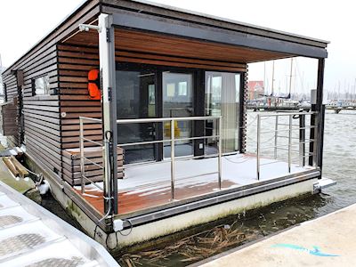 HT4 Houseboat Mermaid Met Ligplaats En Verhuurplatform Live a board / River boat 2019, The Netherlands