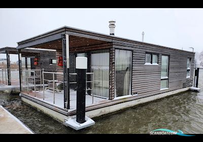HT4 Houseboat Mermaid Met Ligplaats En Verhuurplatform Live a board / River boat 2019, The Netherlands