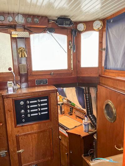 Ex Sleepboot 7.20 Live a board / Riverboat 1950, with Mercedes<br />OM 636 engine, The Netherlands