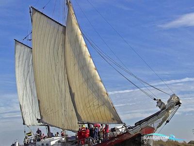 Klipperaak Charter, Woonschip Live a board / Riverboat 1910, with Daf engine, The Netherlands
