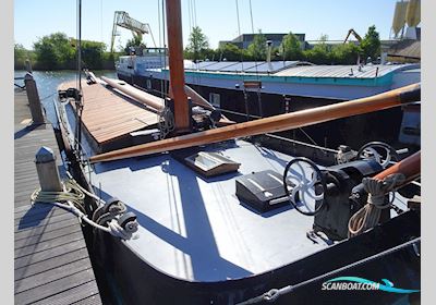 Museale Zeiltjalk 20.40 met UBC Live a board / Riverboat 1877, with Mitsubishi<br />S6E engine, The Netherlands