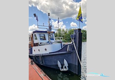 Sleep / Duwboot 15.42 Met Cbb Live a board / Riverboat 1922, with Kmd / Mercedes<br />MV-6-Iiv engine, The Netherlands